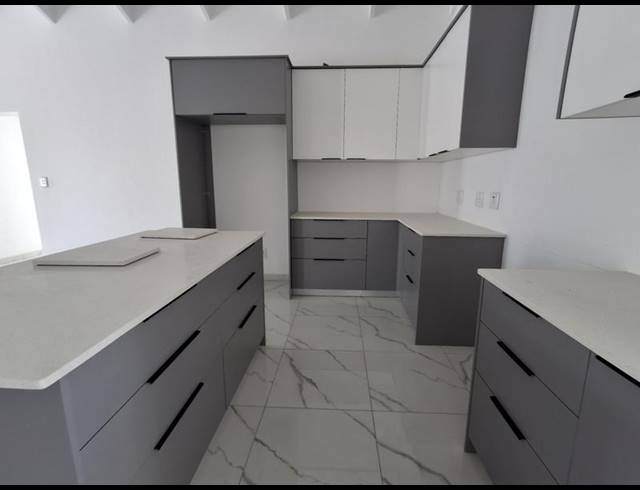 3 BEDROOM HOUSE FOR SALE IN SHELLEY POINT